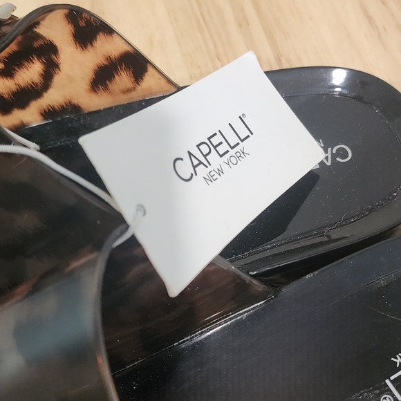 NWT Capelli Tortoise Shell & Black Double Strap Buckle Sandals, Size 7 - Picture 3 of 4